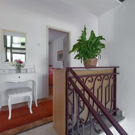 Anamarija Apartments Near The Beach And The Fantastic Adria Sea With Over 10 Small Islands Close By ฟุนตานา ภายนอก รูปภาพ