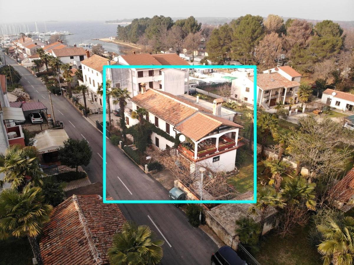 Anamarija Apartments Near The Beach And The Fantastic Adria Sea With Over 10 Small Islands Close By ฟุนตานา ภายนอก รูปภาพ