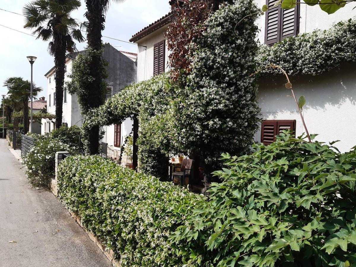 Anamarija Apartments Near The Beach And The Fantastic Adria Sea With Over 10 Small Islands Close By ฟุนตานา ภายนอก รูปภาพ